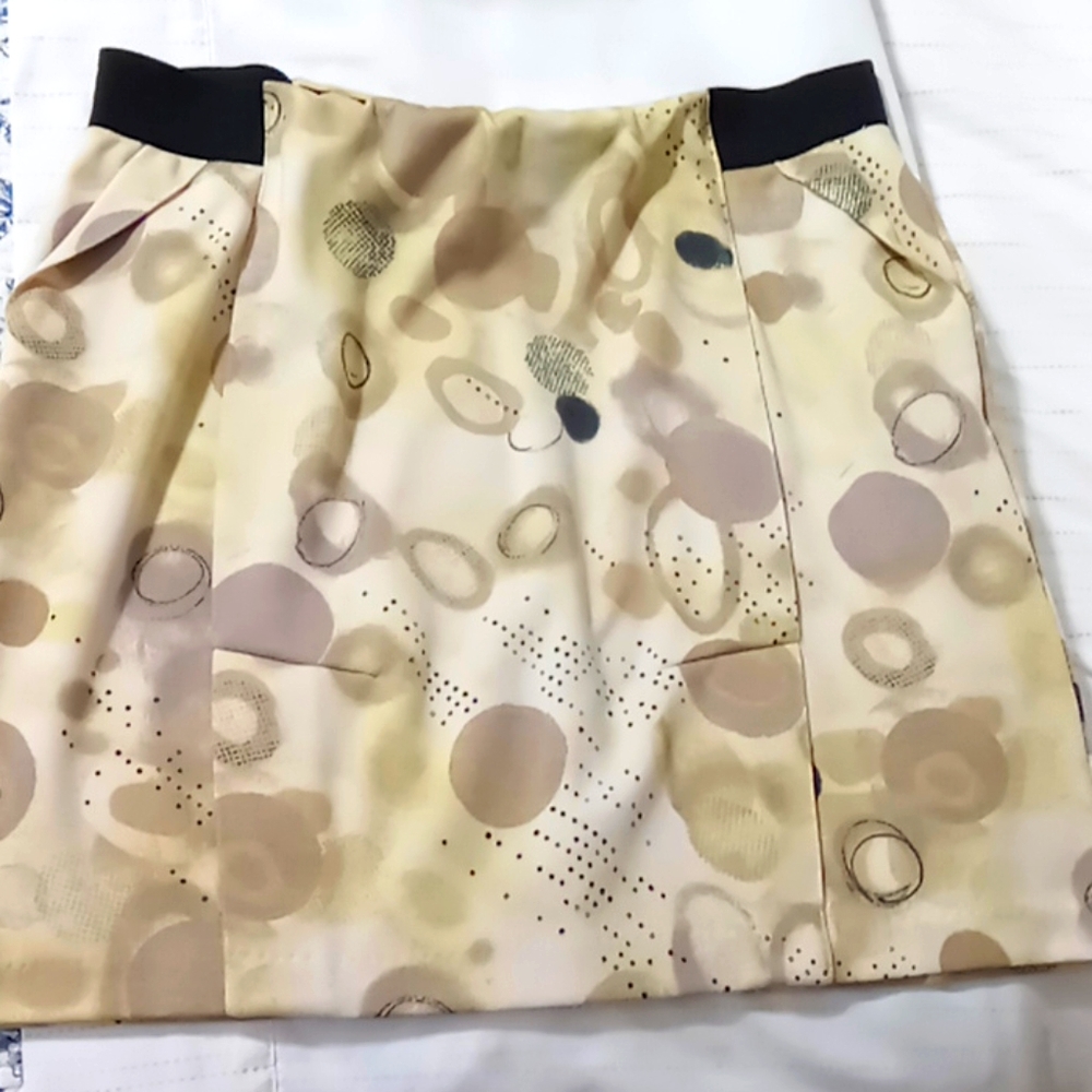 Simply Vera Wang Women's large skirt excellent condition